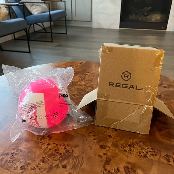 💗 Barbie the movie regal beachball drink cup with straw - Picture 3 of 3